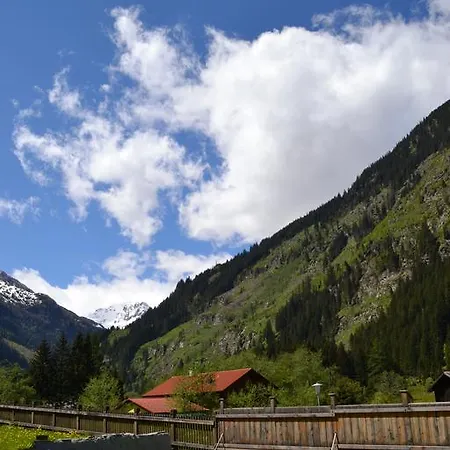 Landhaus Schafflinger Hotel